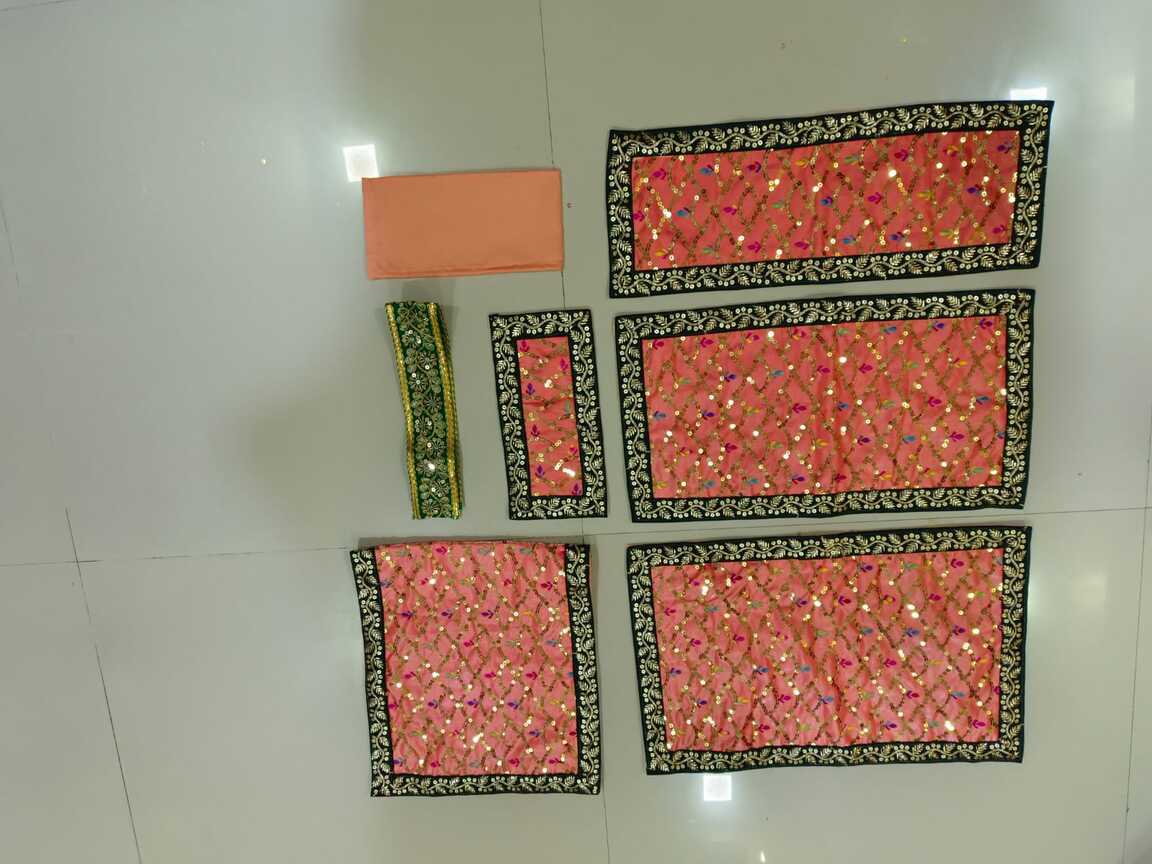 Fanta orange with green shawl